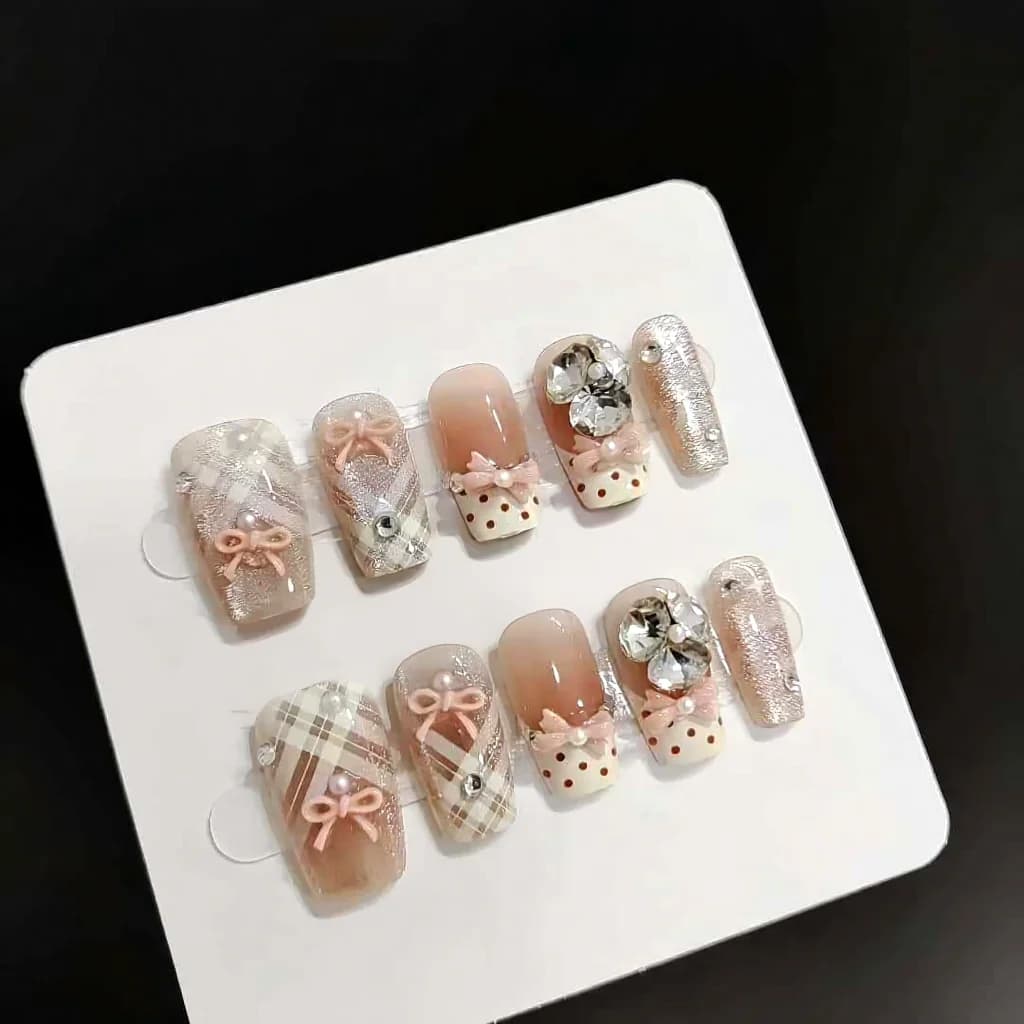 Creamy Lily Fransk Tip Cat Eye Kunstige Negle Kort Kiste 30 stk.