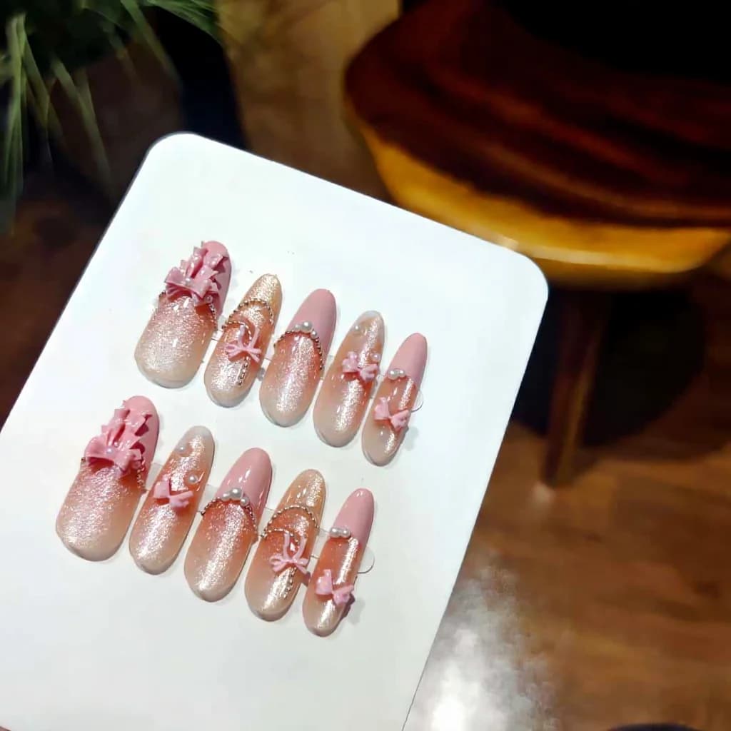 Tryk-på negle Pink Blonde Sløjfe Katteøje Lang Stilet