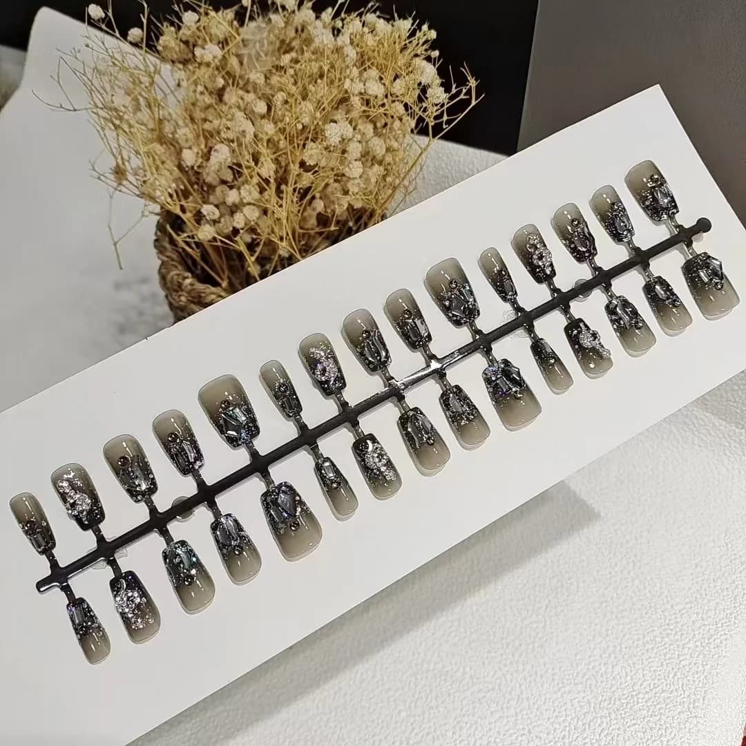 Sort Slange Press-On Negle Kort Kisteform Glitter Design 30 Stykker