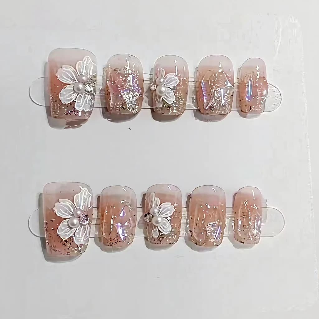 Korte Ballerina Kunstige Negle med Perle- og Blomsterdesign