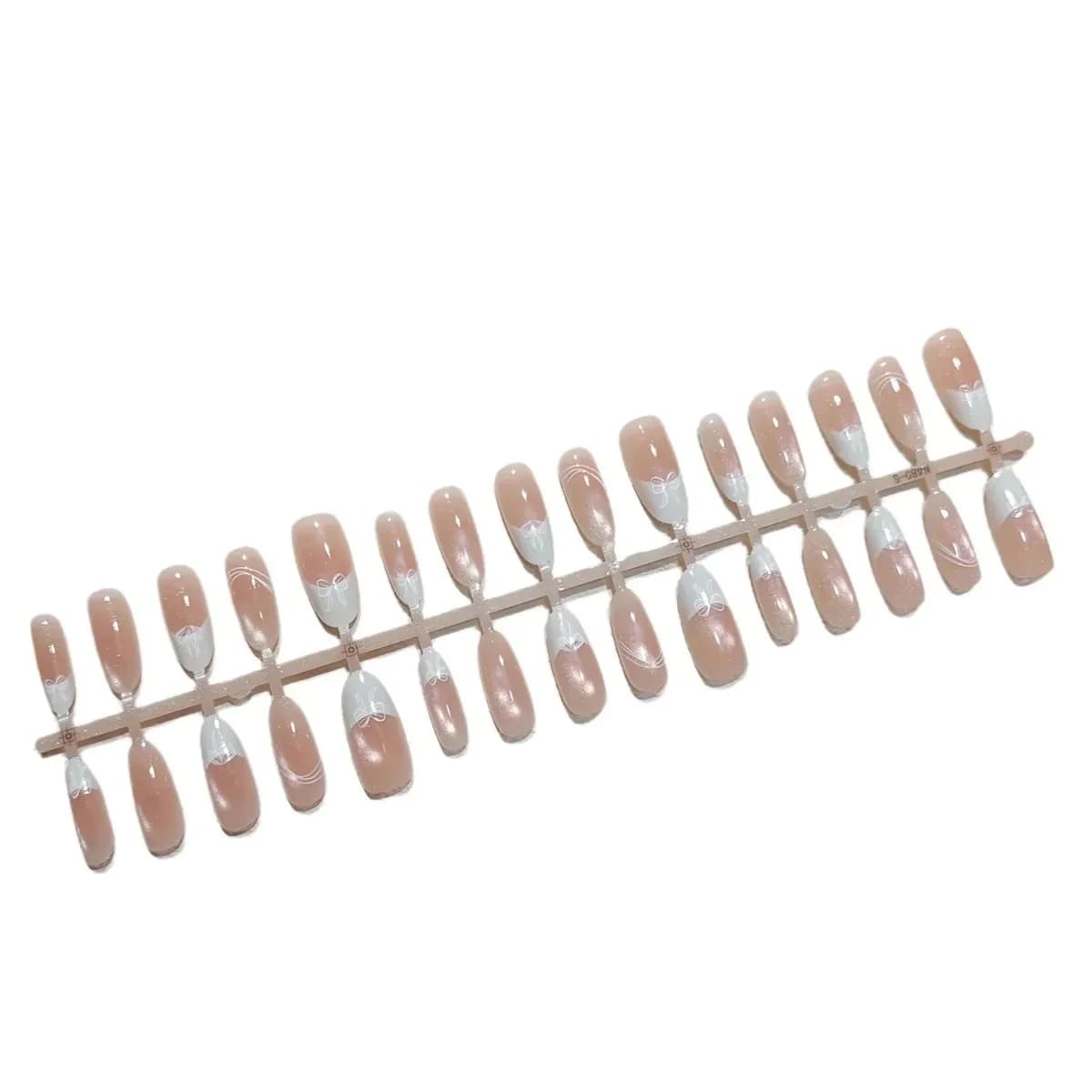 Mælkehvid Cat Eye Press-On Negle, Medium Oval Form, 30 stk.