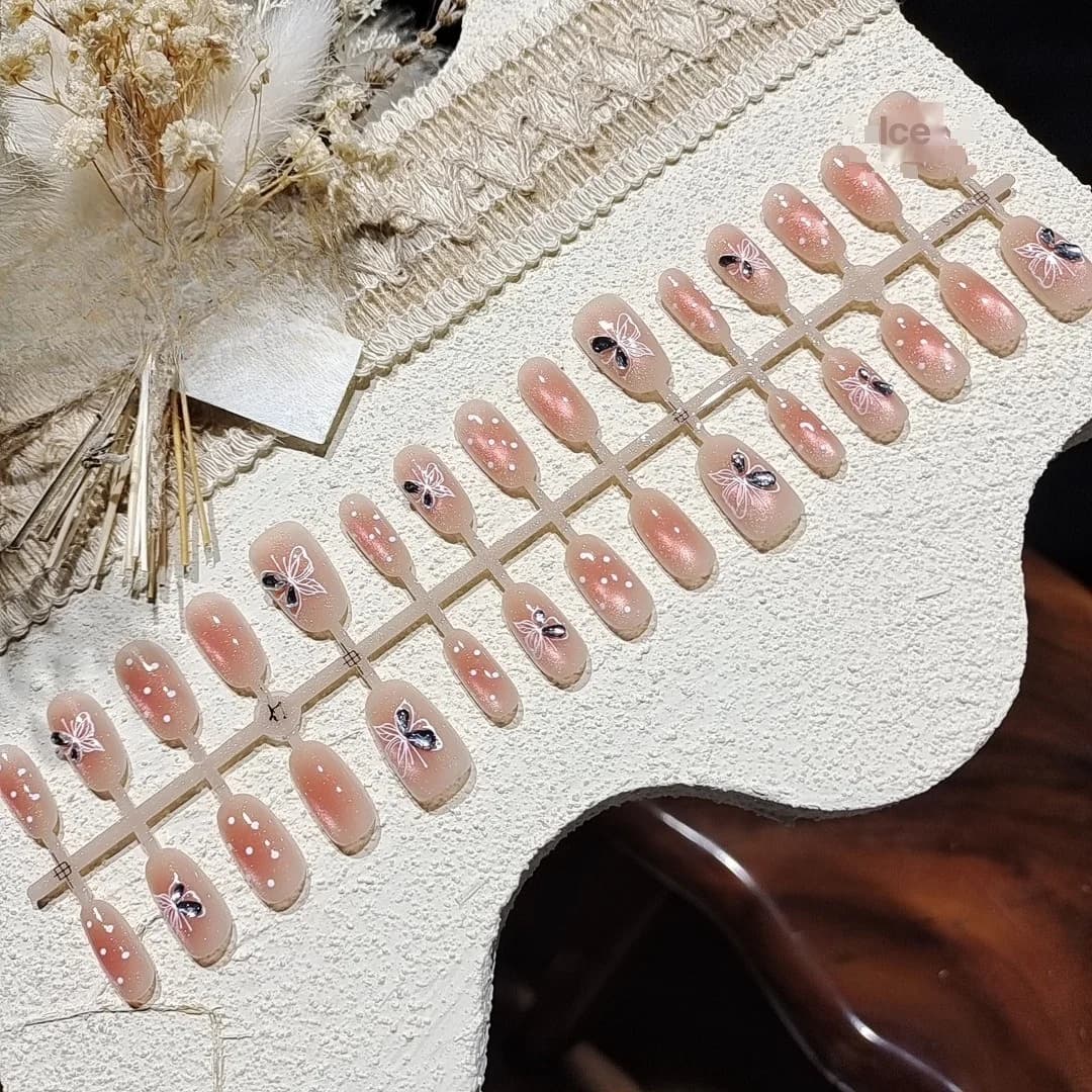 Cat eye kunstige negle med glasperler og rhinsten