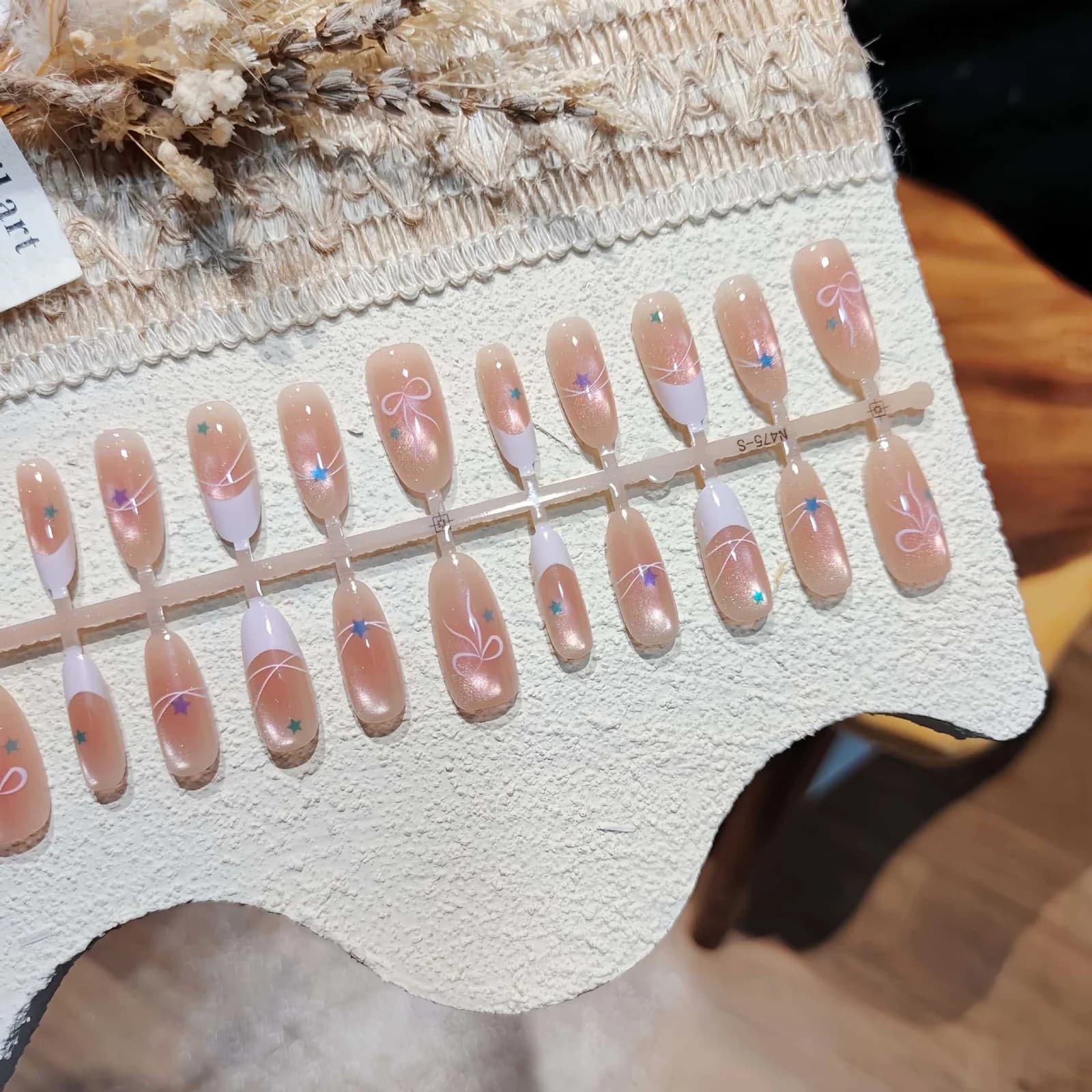 Lyserøde Cat Eye Press-On Negle, 30 Stykker, Genanvendelige Kunstige Negle