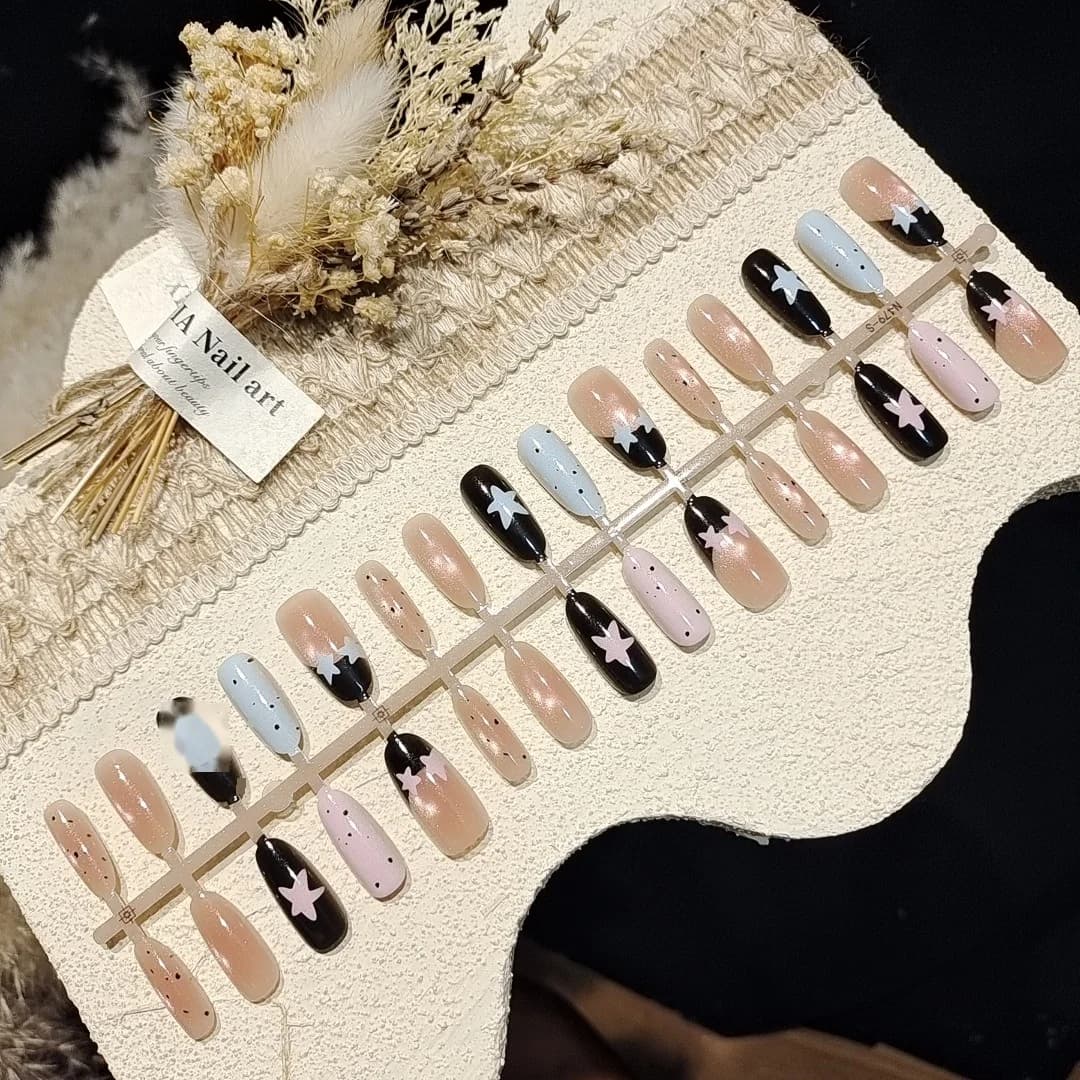 Cat Eye stjerne press-on negle med prikker, sød stil manicure